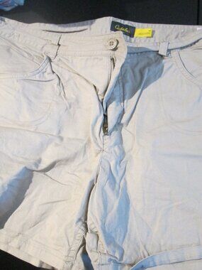 NWOT Ladies sz 14 Cabelas Khaki tan shorts